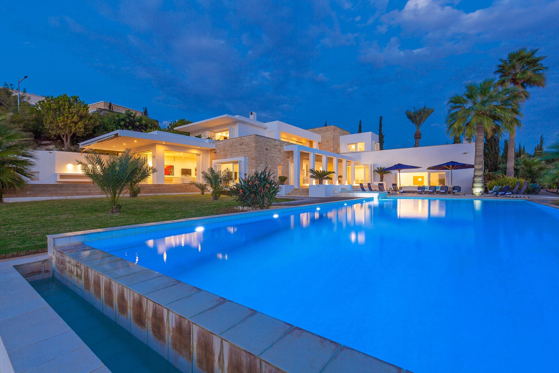 Villa Azure - 6 bedroom villa in Coral Bay, Paphos, Cyprus - photo 8