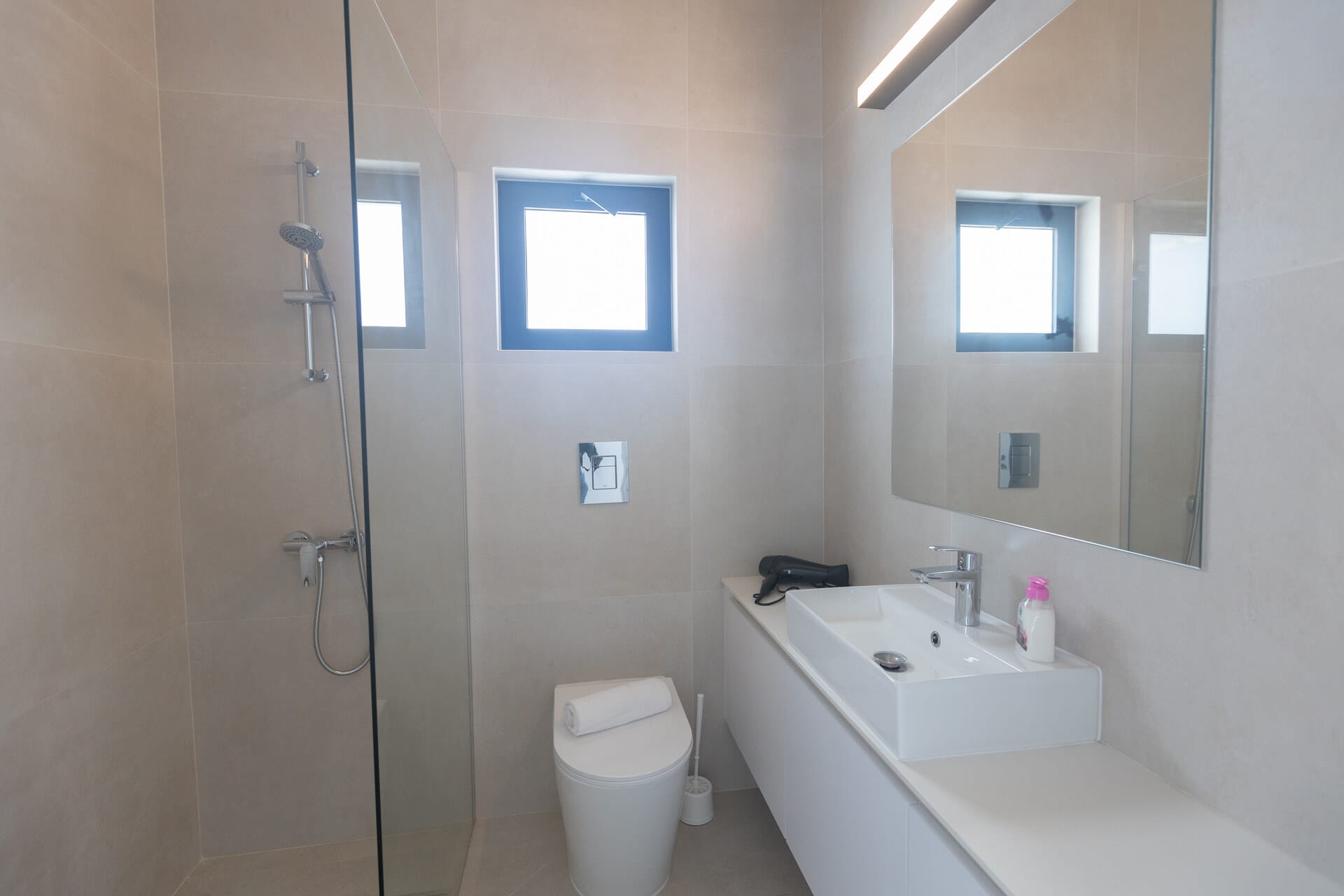 Villa Kia - 4 bedroom villa in Pernera, Famagusta, Cyprus - photo 21