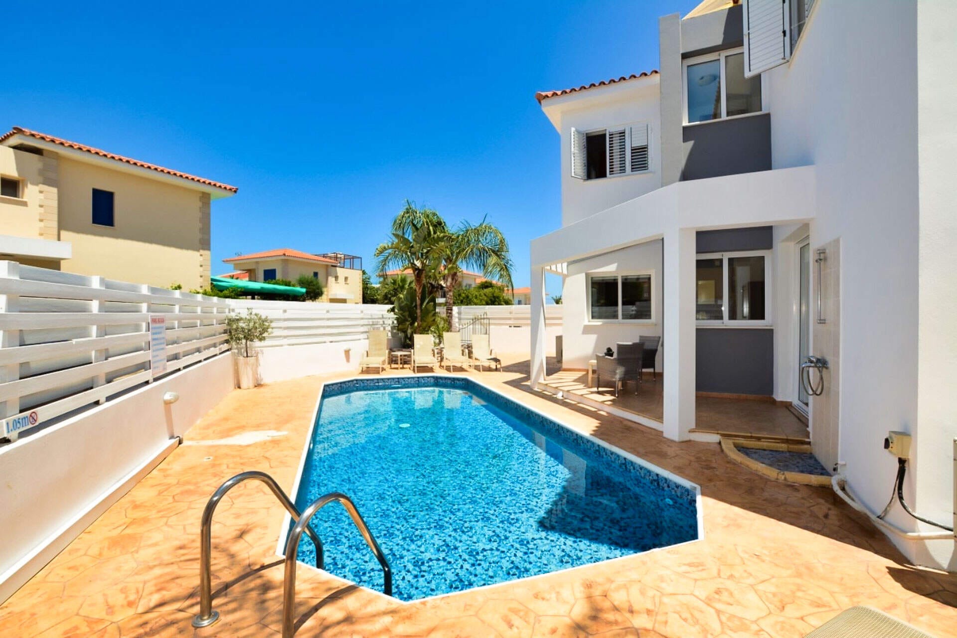 Villa Monroe - 4 bedroom villa in Pernera, Famagusta, Cyprus - photo 2