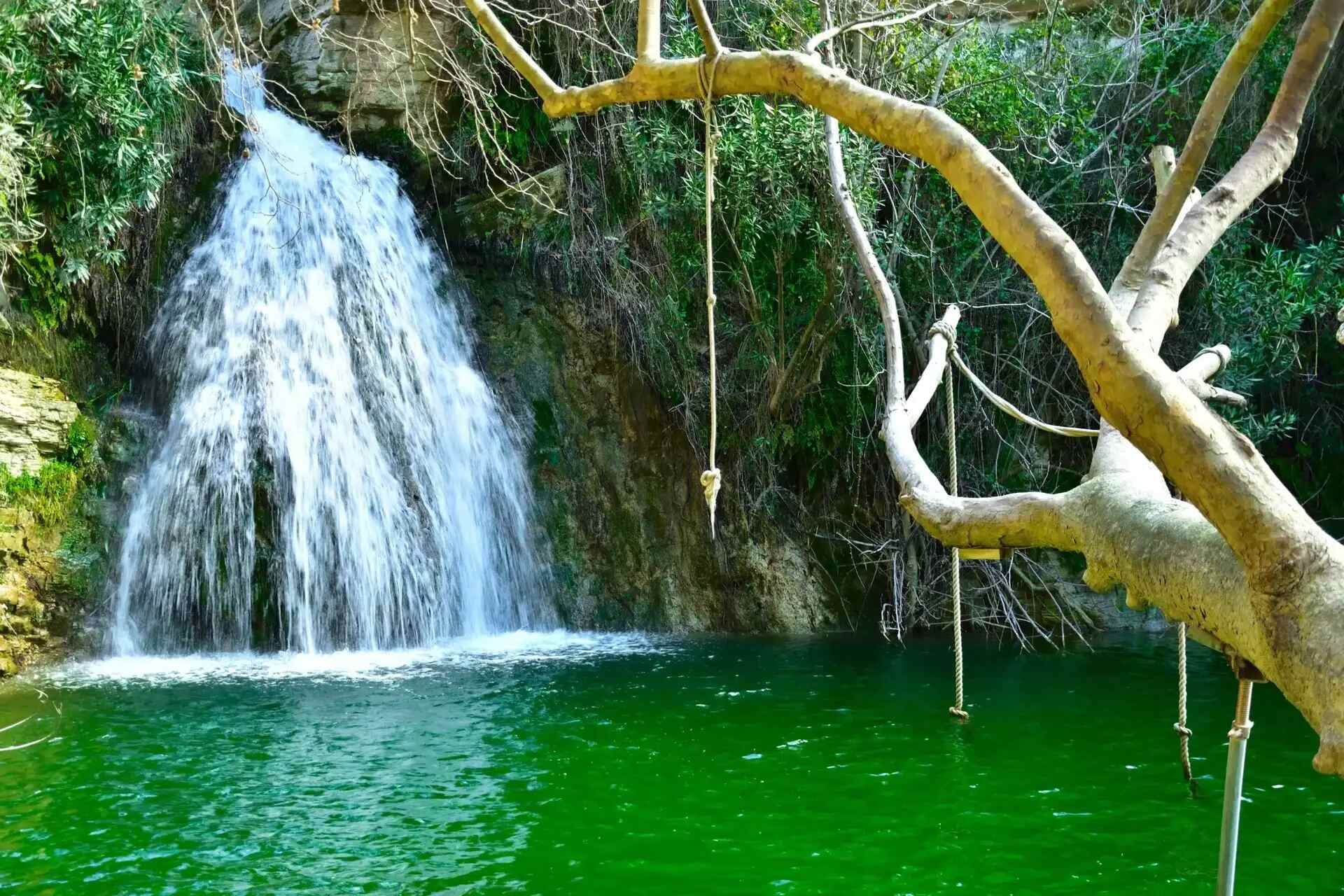 Καταρράκτης Άδωνη