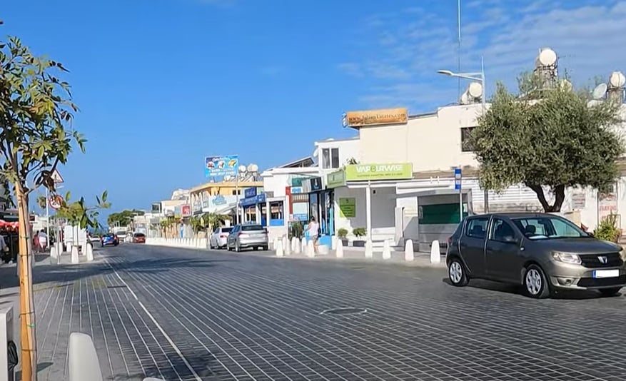 Coral Bay Strip
