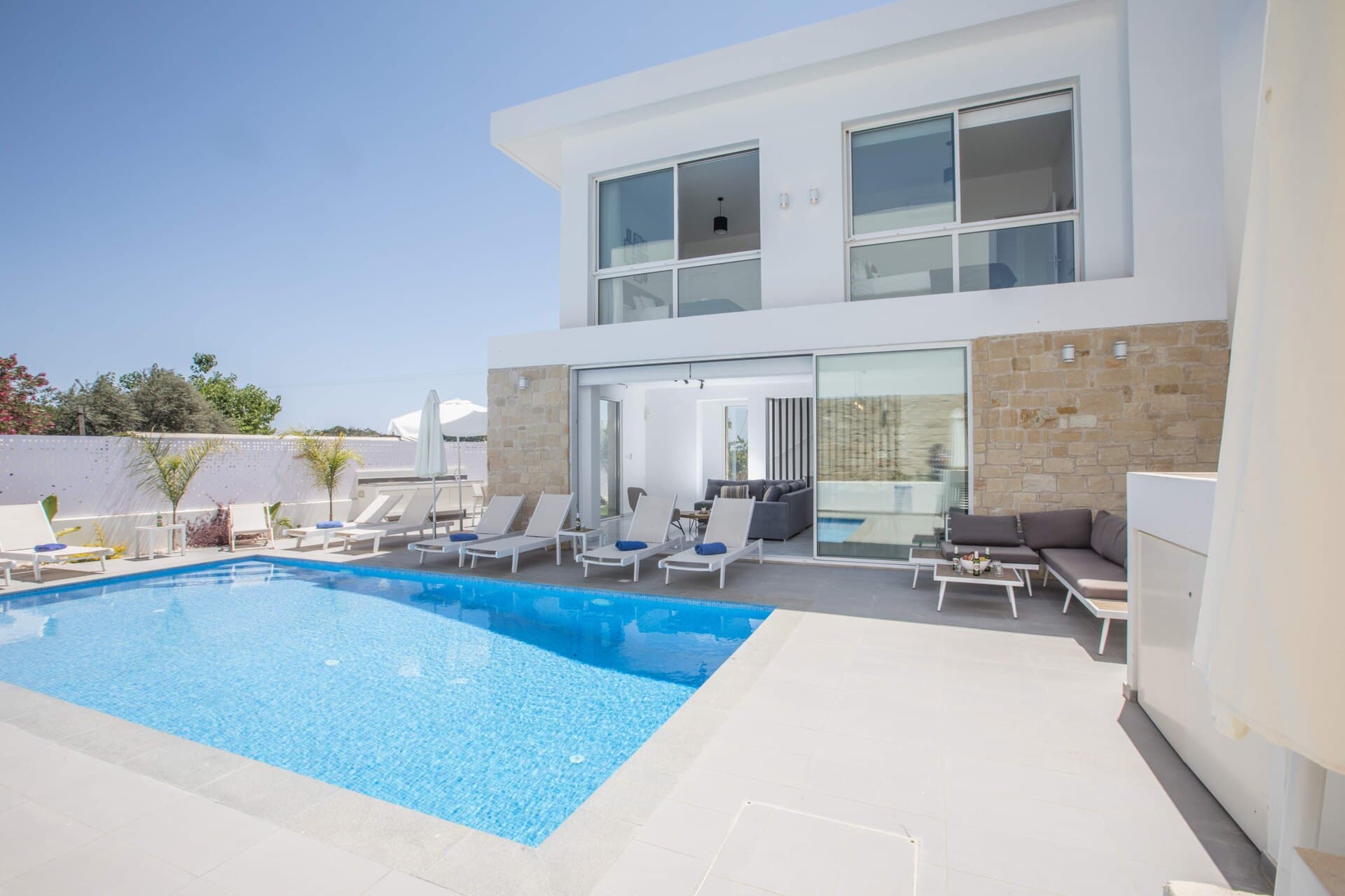 Villa Bliss - 4 bedroom villa in Fig Tree Bay, Famagusta, Cyprus - photo 2