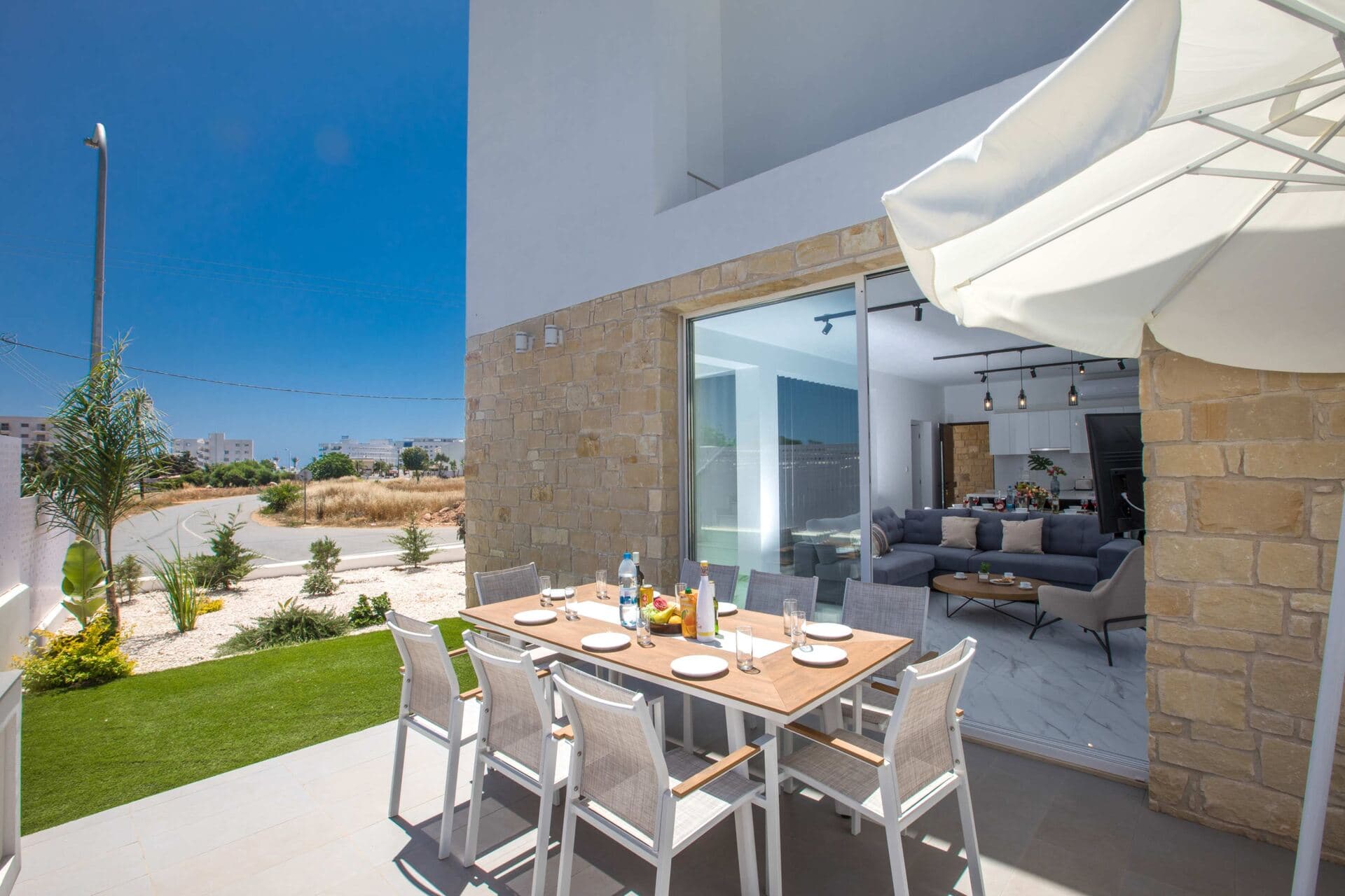 Villa Bliss - 4 bedroom villa in Fig Tree Bay, Famagusta, Cyprus - photo 4