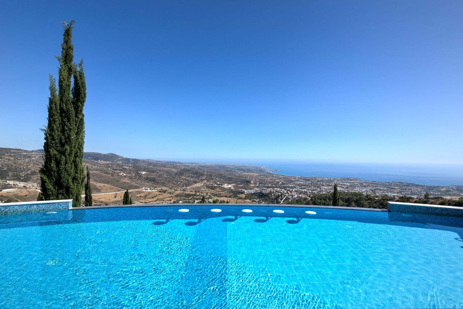 Villa CVRWEDOCE - 7 bedroom villa in Coral Bay, Paphos, Cyprus - photo 4