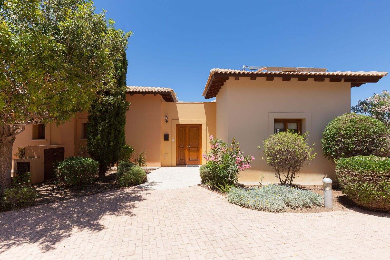 Villa Serenade - 3 bedroom villa in Aphrodite Hills, Paphos, Cyprus - photo 2