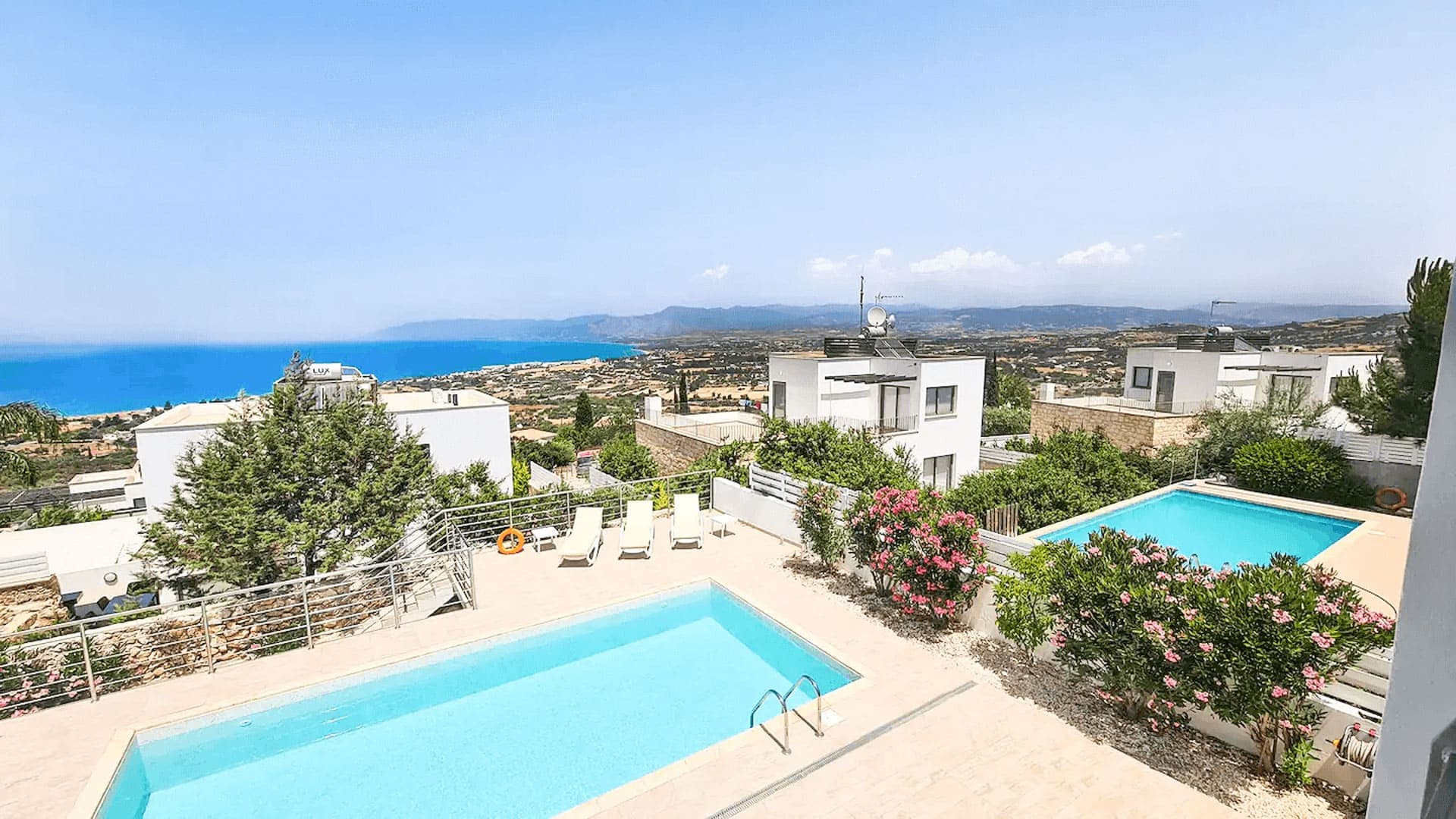 Villa Thea - 3 bedroom villa in Neo Chorio, Paphos, Cyprus - photo 2
