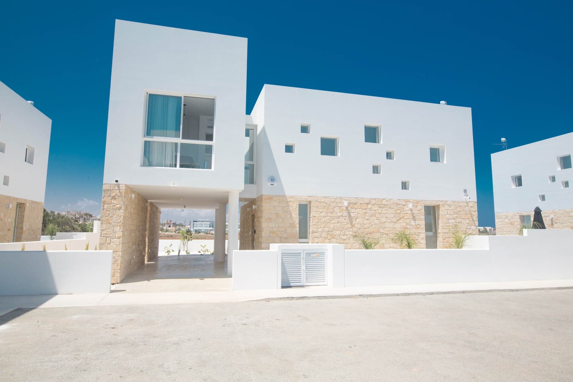 Villa Tropical - 4 bedroom villa in Fig Tree Bay, Famagusta, Cyprus - photo 2