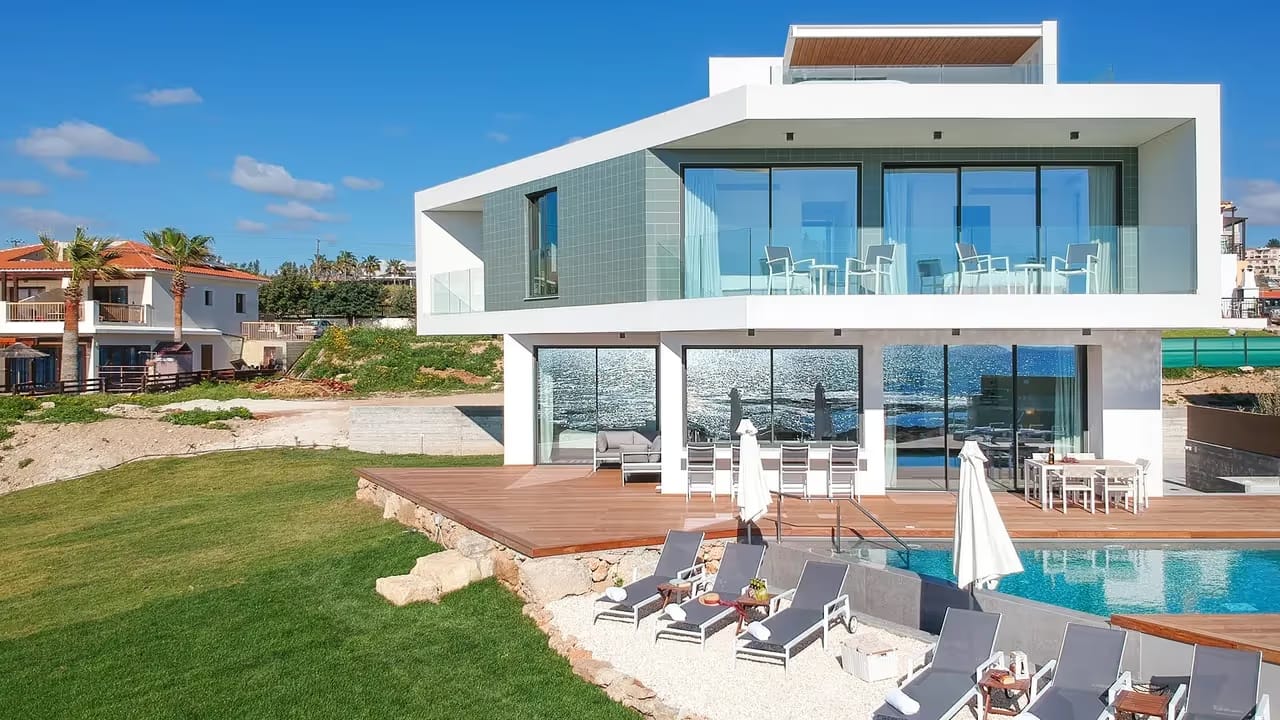 Villa Lara, παραθαλάσσια βίλα γάμου στην Κύπρο